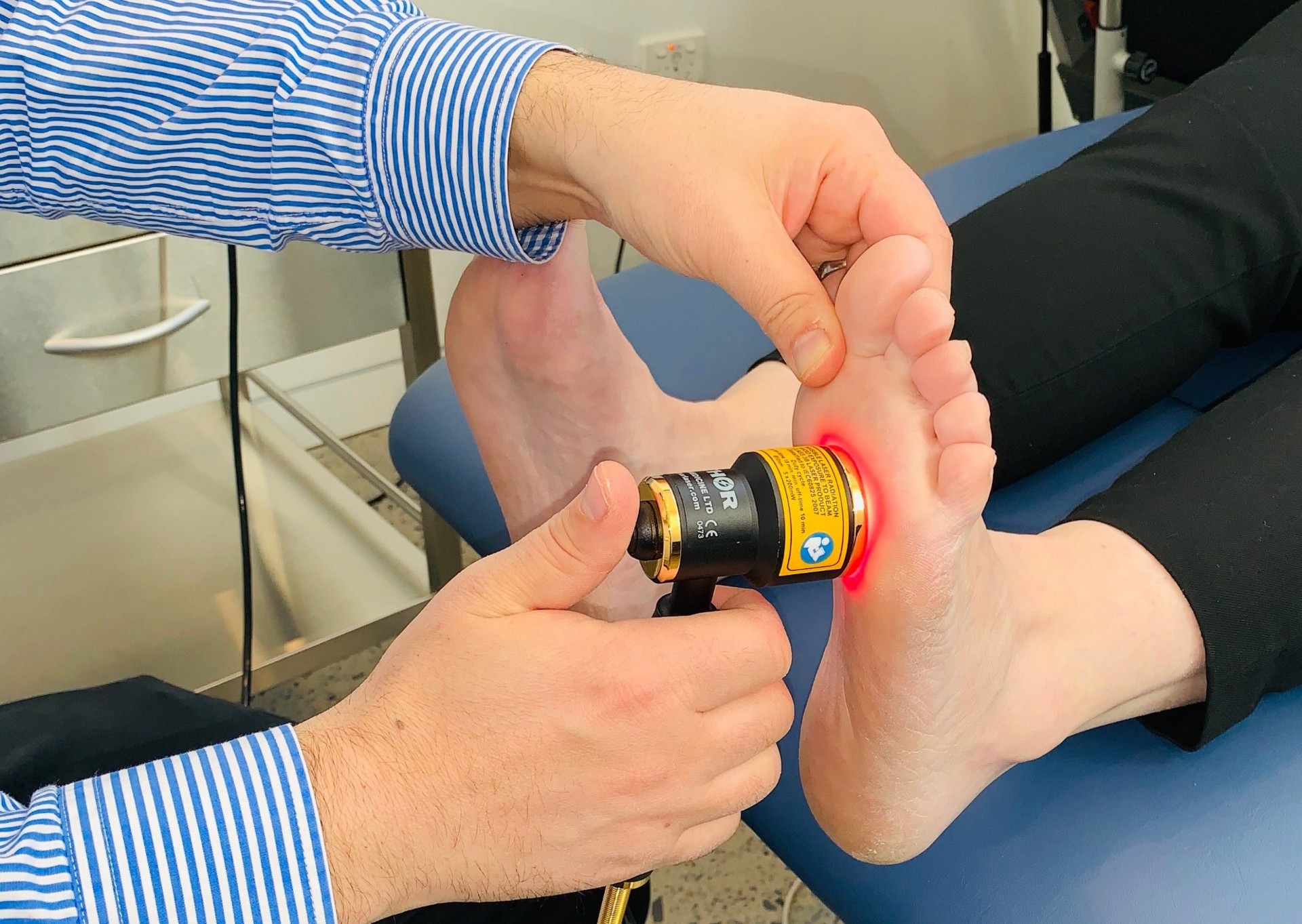 Cold laser therapy treating plantar fasciitis and foot pain non-invasively in Redmond