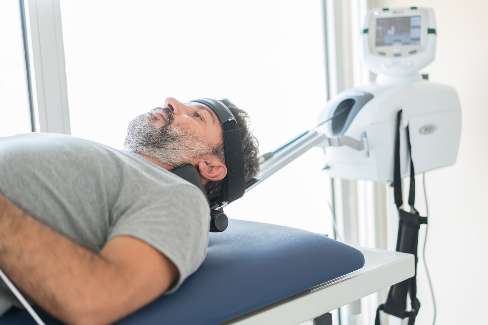Spinal traction decompression therapy for herniated disc relief in Redmond